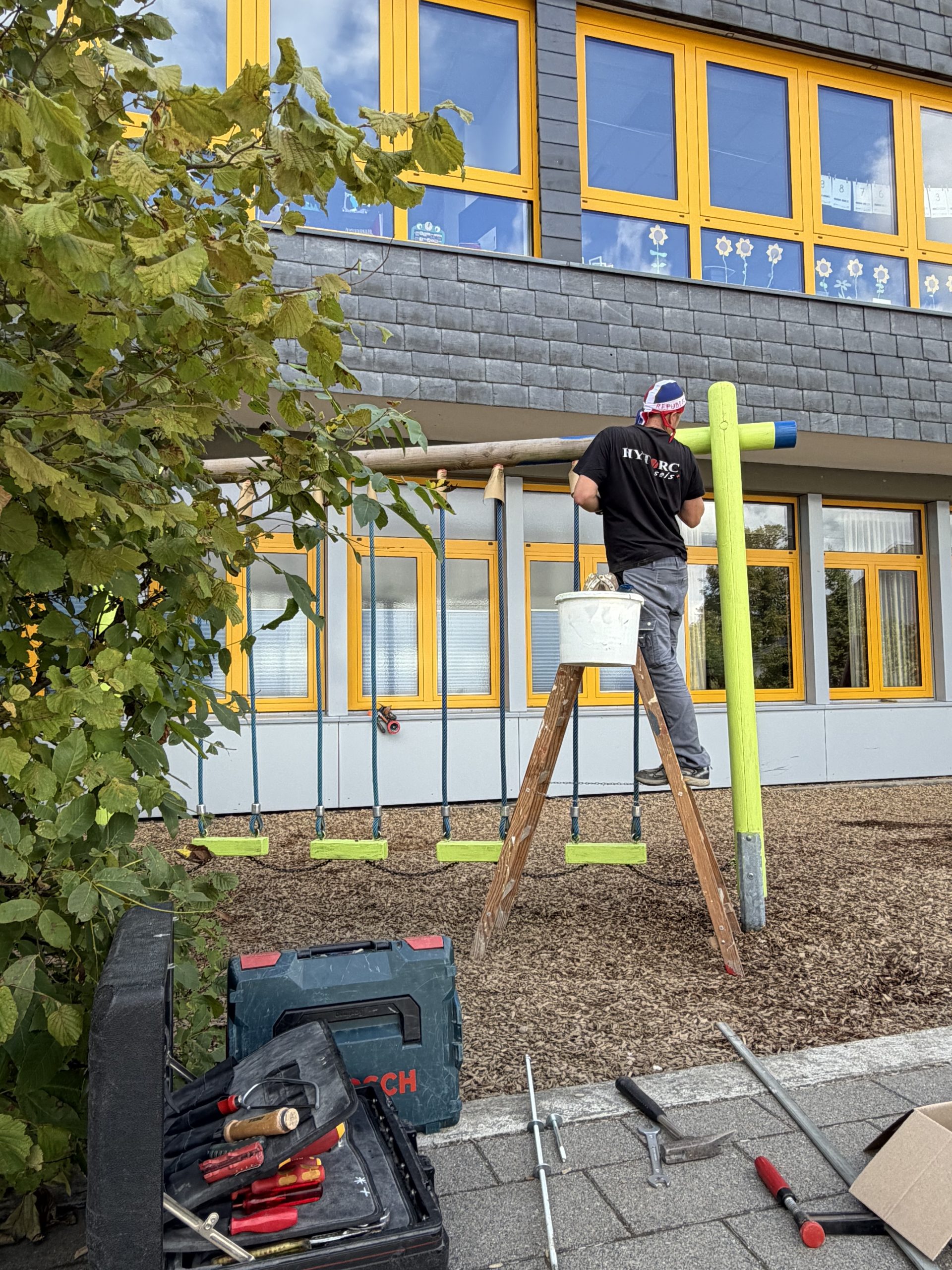 Gemeinsam angepackt: Erfolgreicher Tag der Schulverschönerung